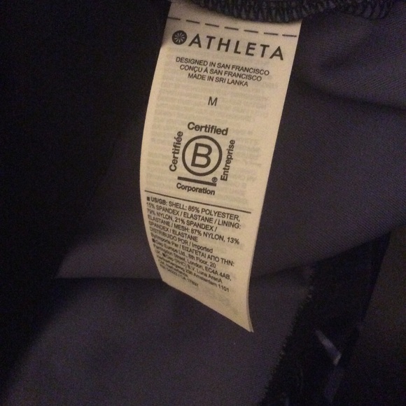 New with tags - Athleta Exhilarate velvet crop best for A-C cups - Picture 11 of 11